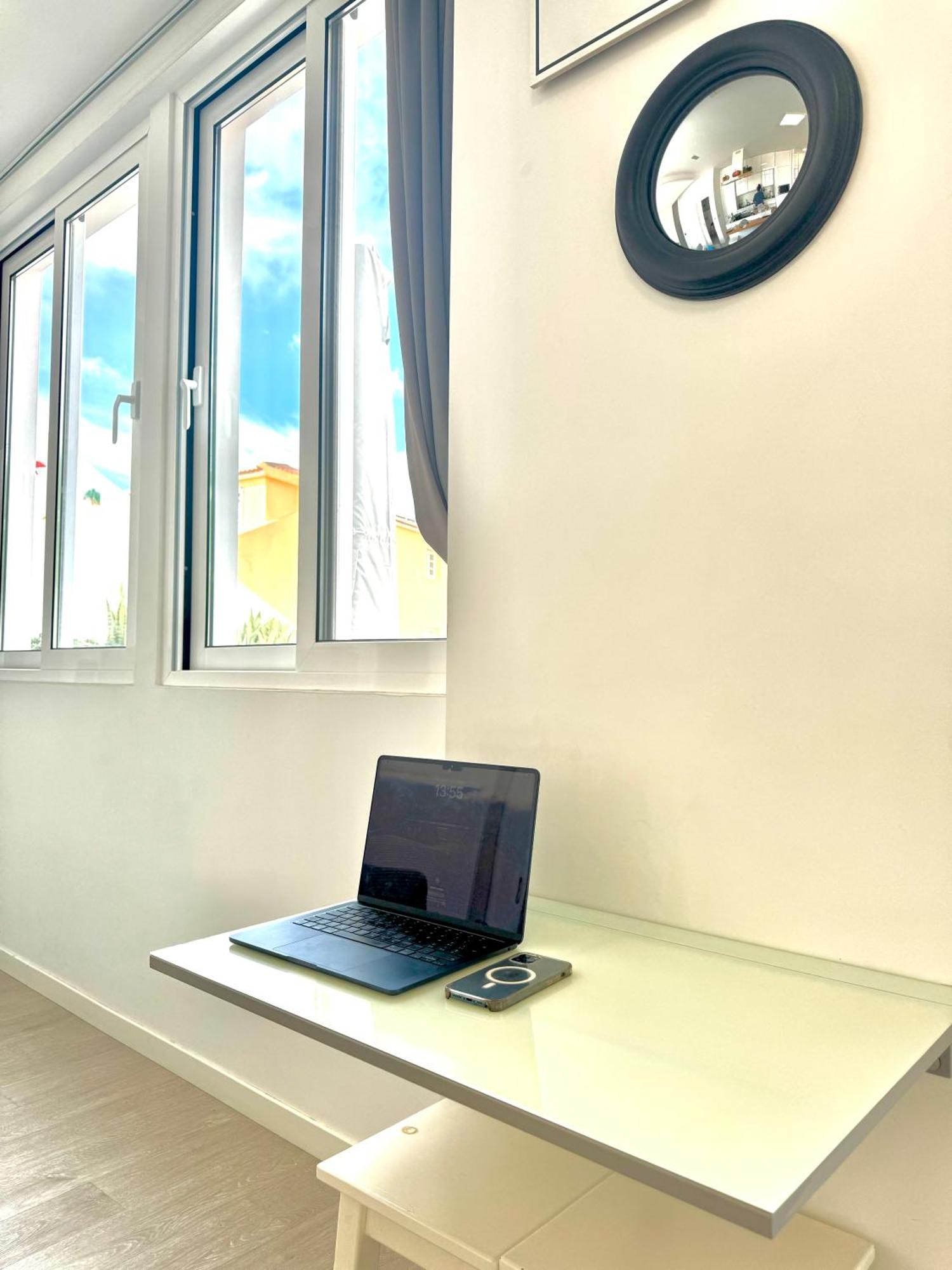 Cristalia,Roof Terrace In City Center, Garage, Netflix 75Inch Tv フンシャル エクステリア 写真